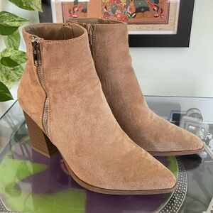 forever 21 high heeled zip up boots